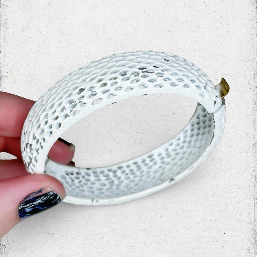 80. White Vintage Hinge Bracelet Enamel